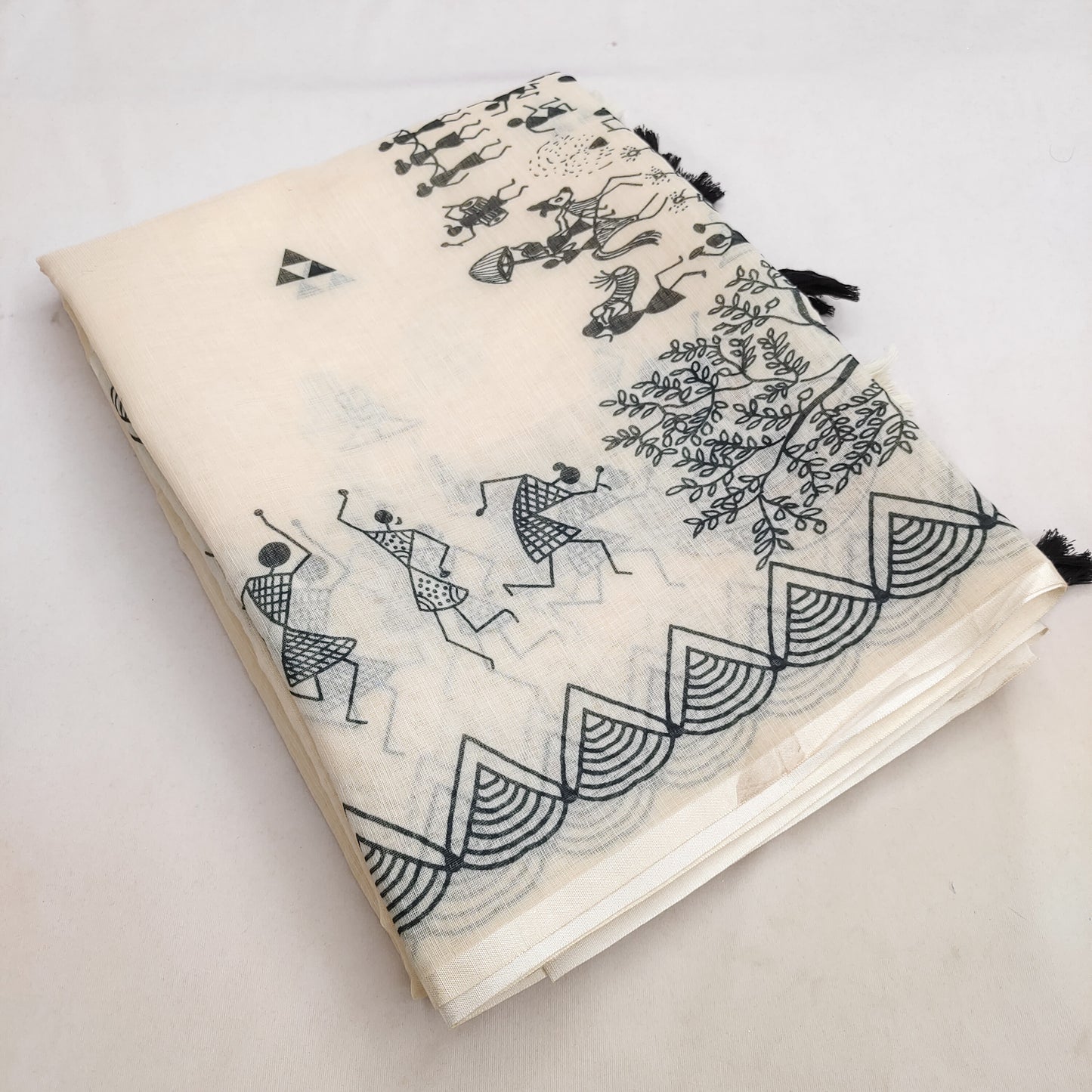 Artistic Off-White Linen Saree with Warli Festival Story & Tribal Dance Pallu