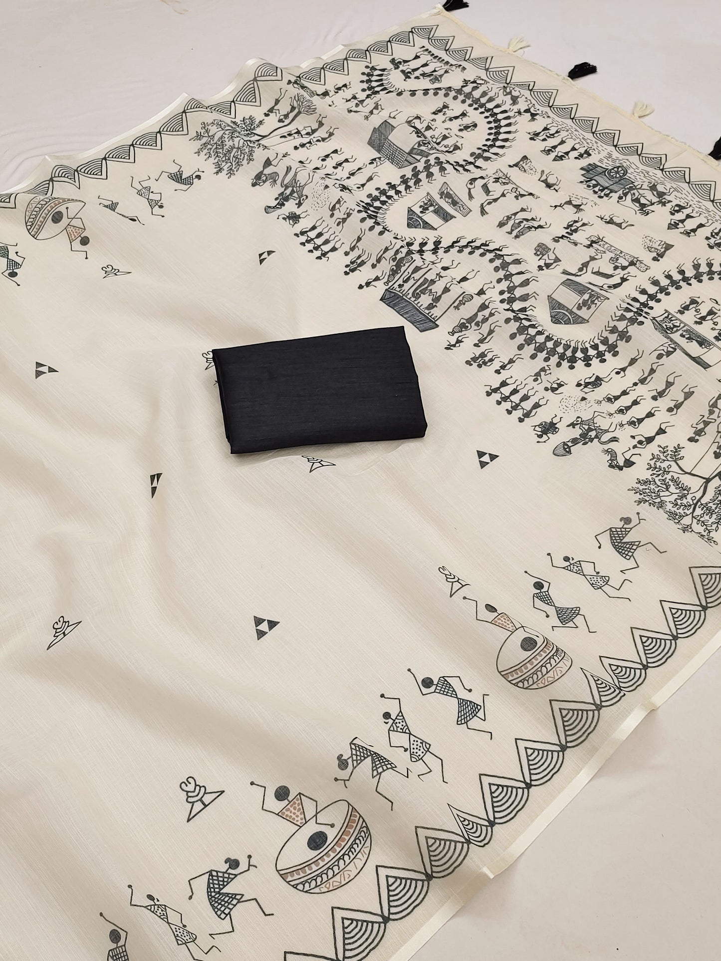 Artistic Off-White Linen Saree with Warli Festival Story & Tribal Dance Pallu