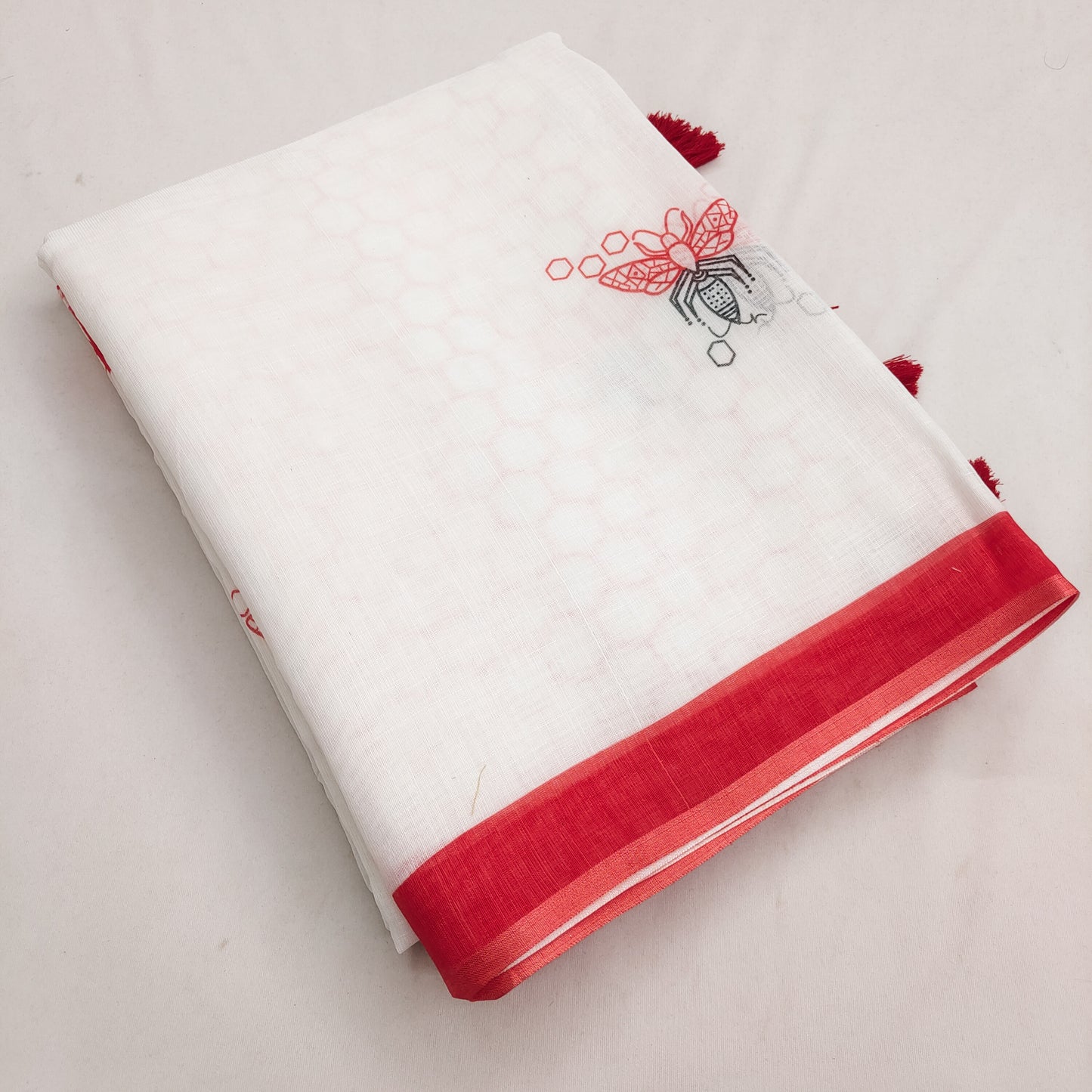 Chic Off-White Linen Saree with Honeycomb & Bee Motif Design