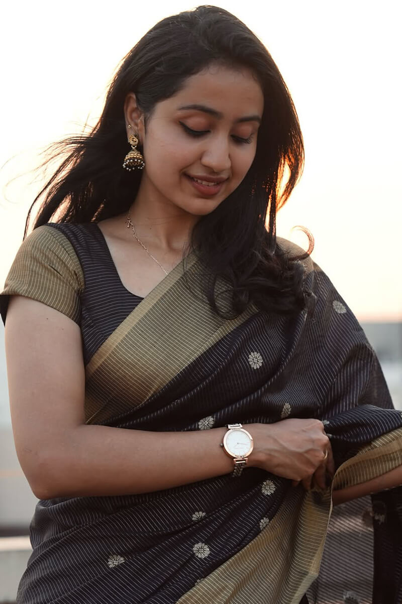 Sizzling Black Soft Silk Saree With Designer Blouse Piece