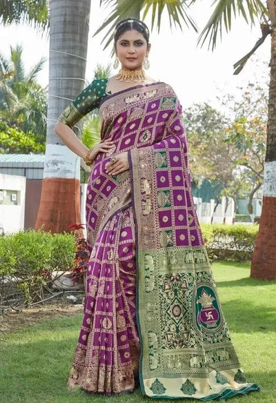 Enamoring Purple Soft Silk Saree With Surreptitious Blouse Piece