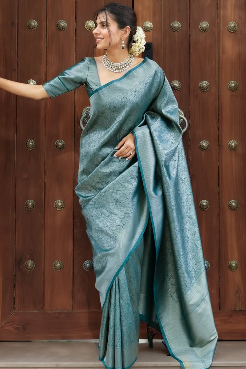 Desiring Rama Soft Silk Saree With Staggering Blouse Piece