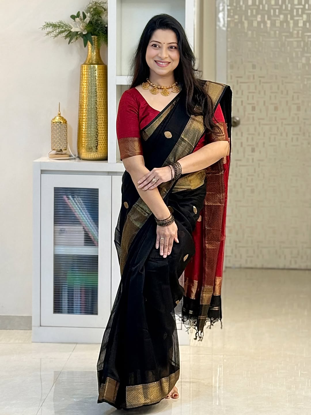 Blooming Black Cotton Silk Saree With Prettiest Blouse Piece