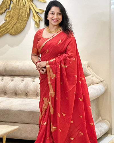 Prodigal Red Soft Silk Saree With Energetic Blouse Piece