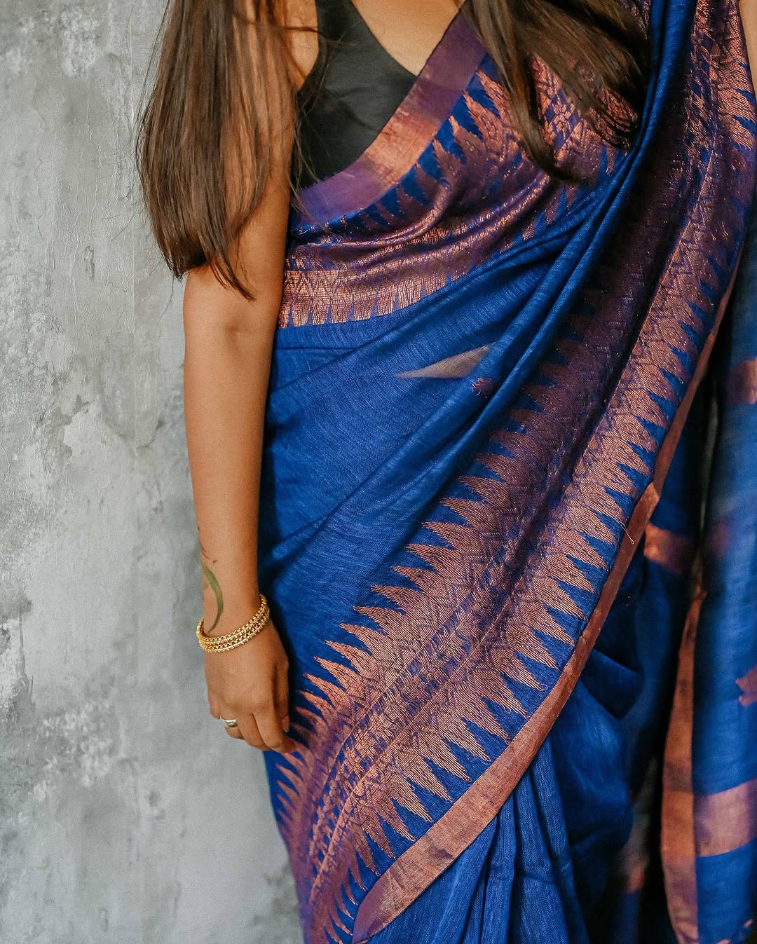 Improbable Royal Blue Cotton Silk Saree With Fragrant Blouse Piece