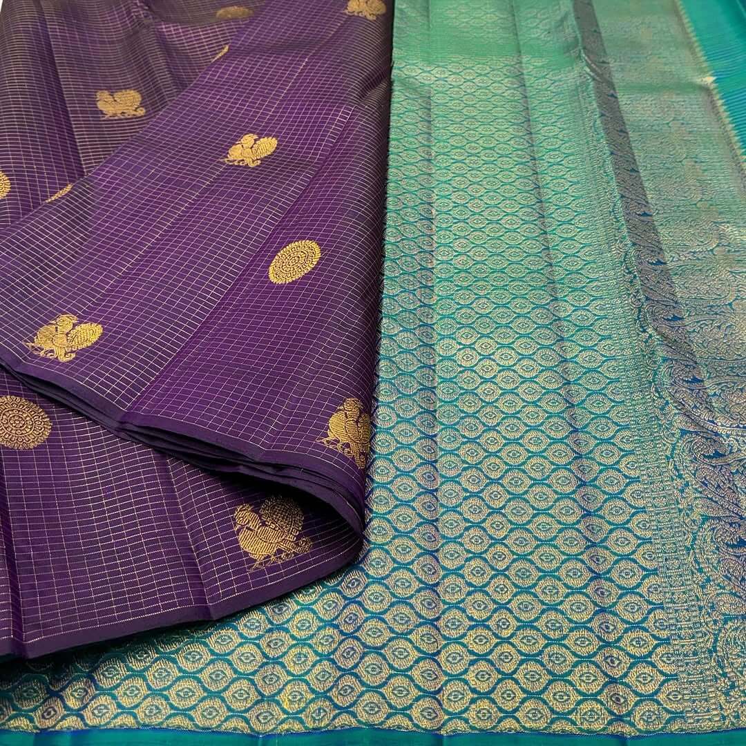 Tantalizing Purple Soft Silk Saree With Effulgent Blouse Piece