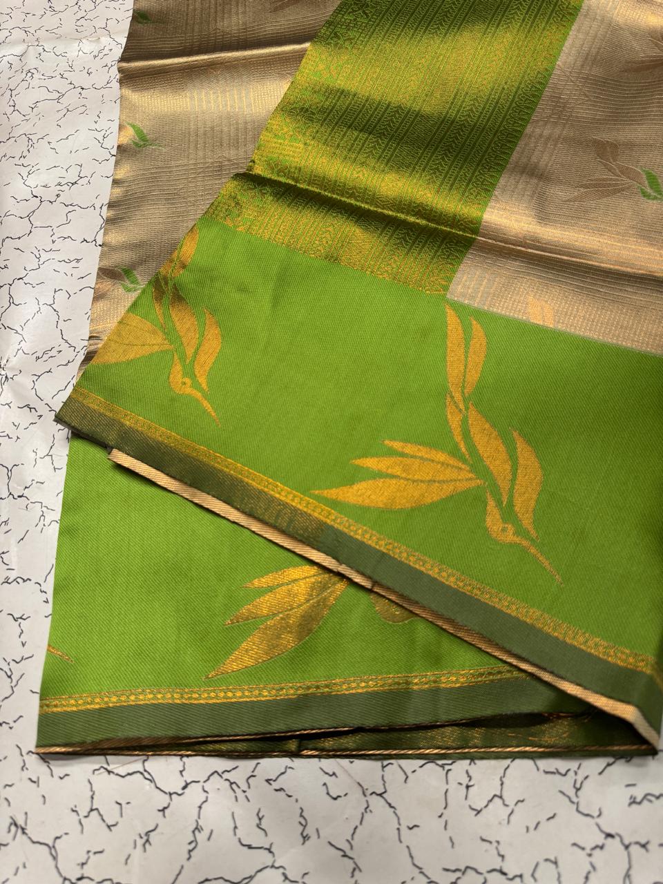 Evocative Beige Soft Banarasi Silk Saree With Stunner Blouse Piece