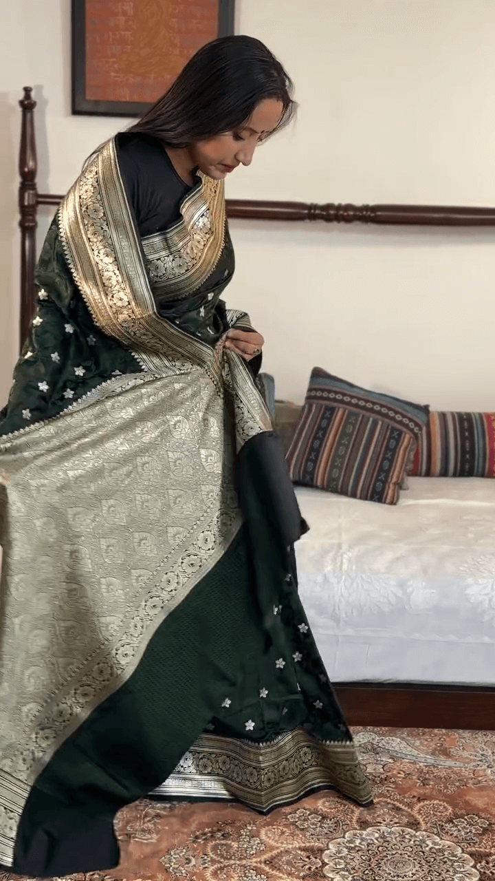 Ratatouille Dark Green Soft Silk Saree With Pulsating Blouse Piece