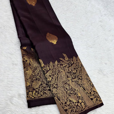 Adorning Purple Soft Banarasi Silk Saree With Classy Blouse Piece