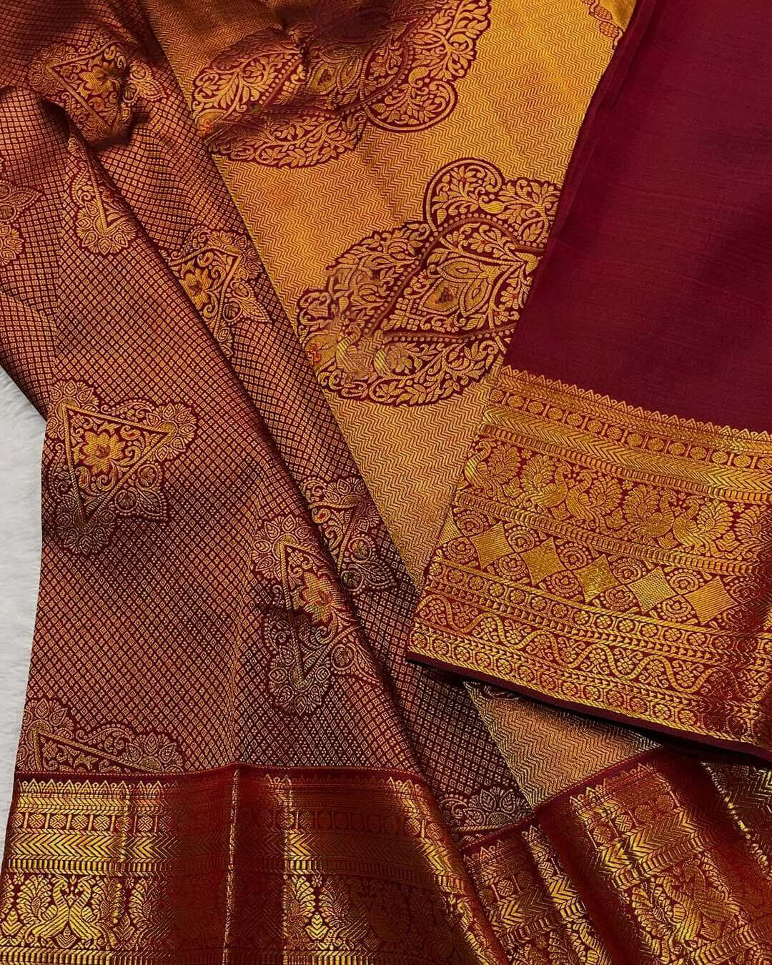 Tantalizing Maroon Soft Banarasi Silk Saree With Fugacious Blouse Piece