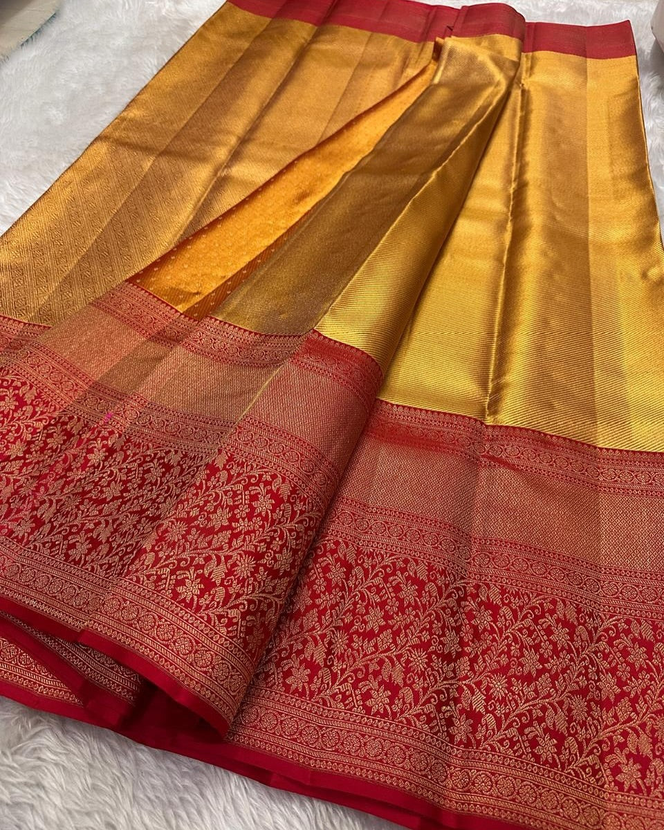 Profuse Golden Soft Banarasi Silk Saree With Winsome Blouse Piece