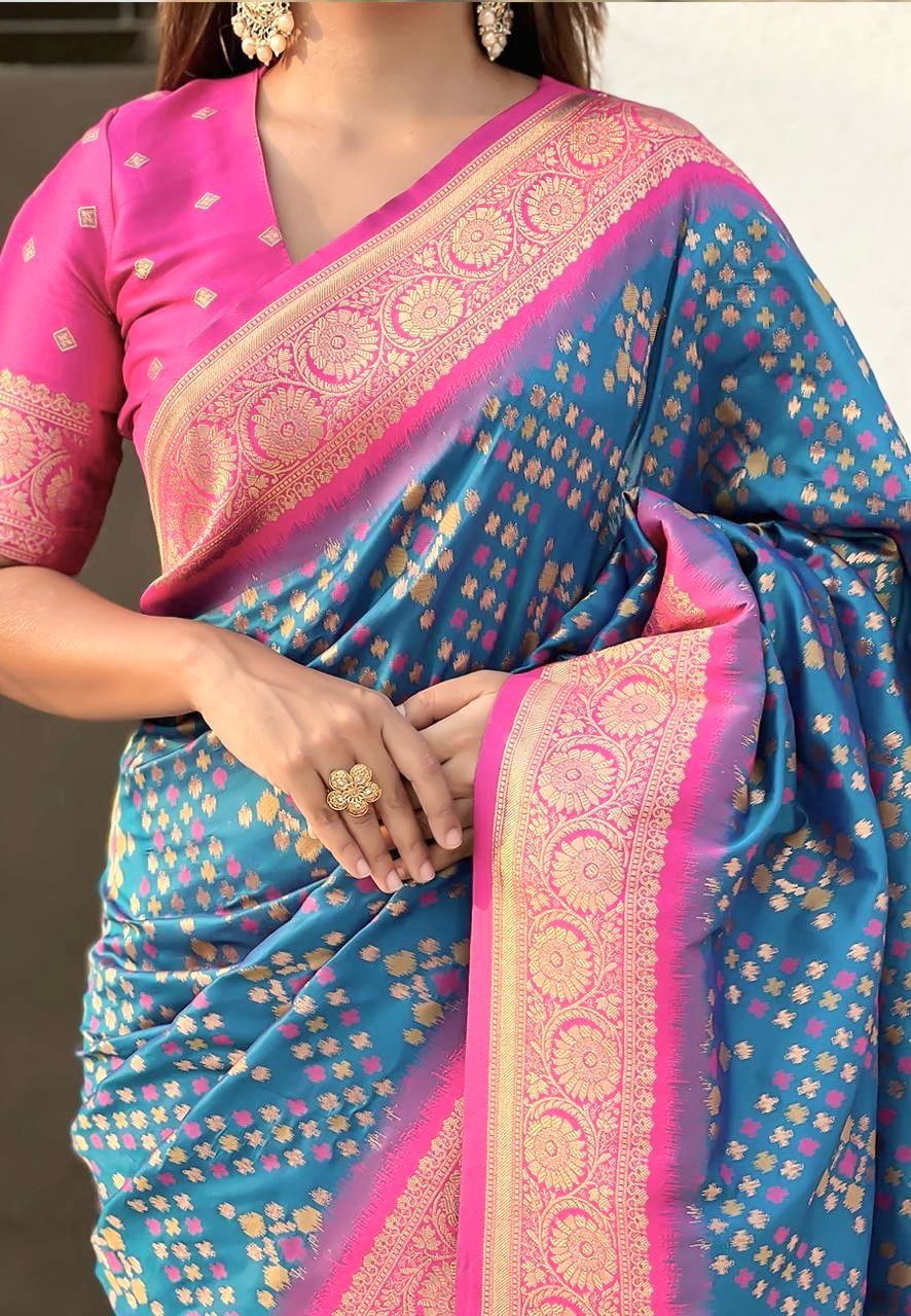 Gratifying Rama Soft Silk Saree With Gleaming Blouse Piece