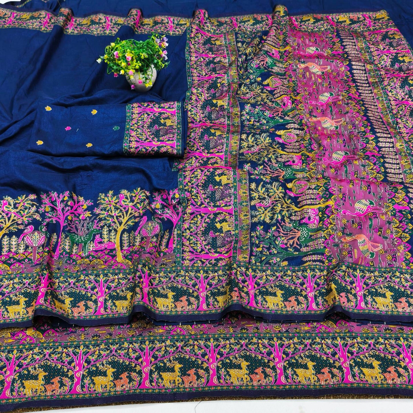 Symmetrical Navy Blue Nylon Dola Pashmina Saree With Propinquity Blouse Piece