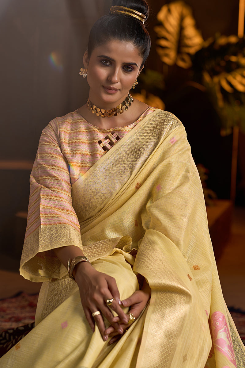 Entrancing Yellow Cotton Silk Saree With Gratifying Blouse Piece