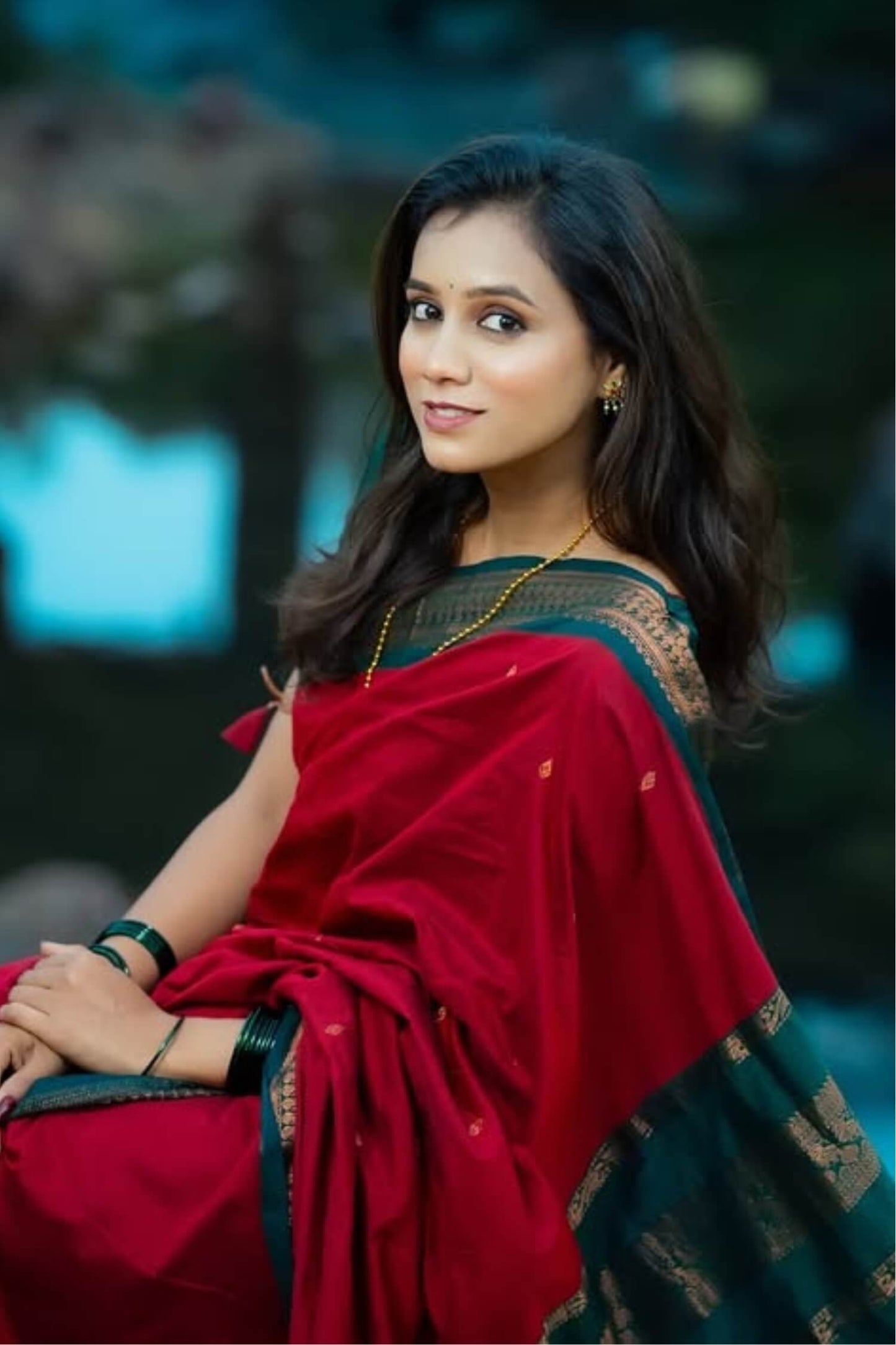 Comely Red Soft Silk Saree With Dalliance Blouse Piece