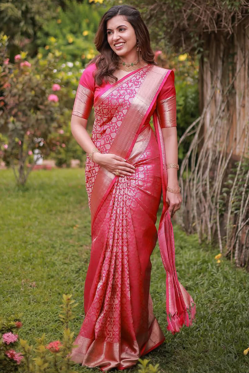 Divine Dark Pink Soft Silk Saree With Denouement Blouse Piece
