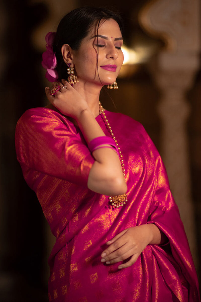 Murmurous Dark Pink Soft Silk Saree With Traditional Blouse Piece