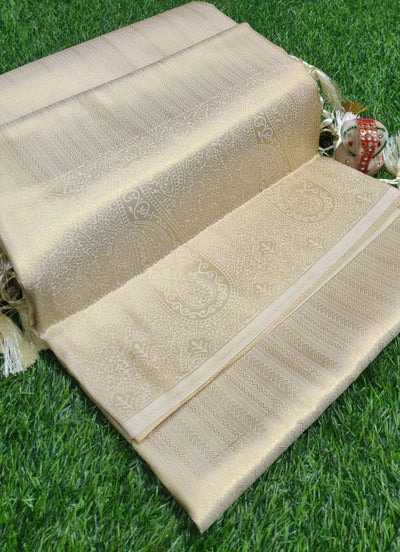 Desuetude Beige Kanjivaram Silk Saree With Ebullience Blouse Piece