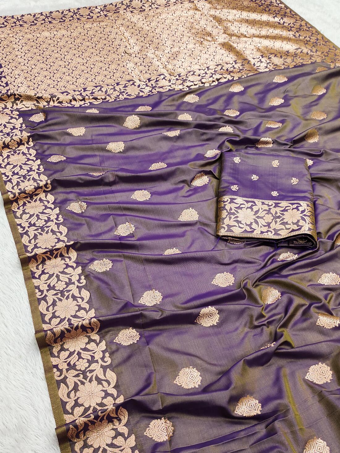 Ethnic Lavender Soft Banarasi Silk Saree With Dalliance Blouse Piece
