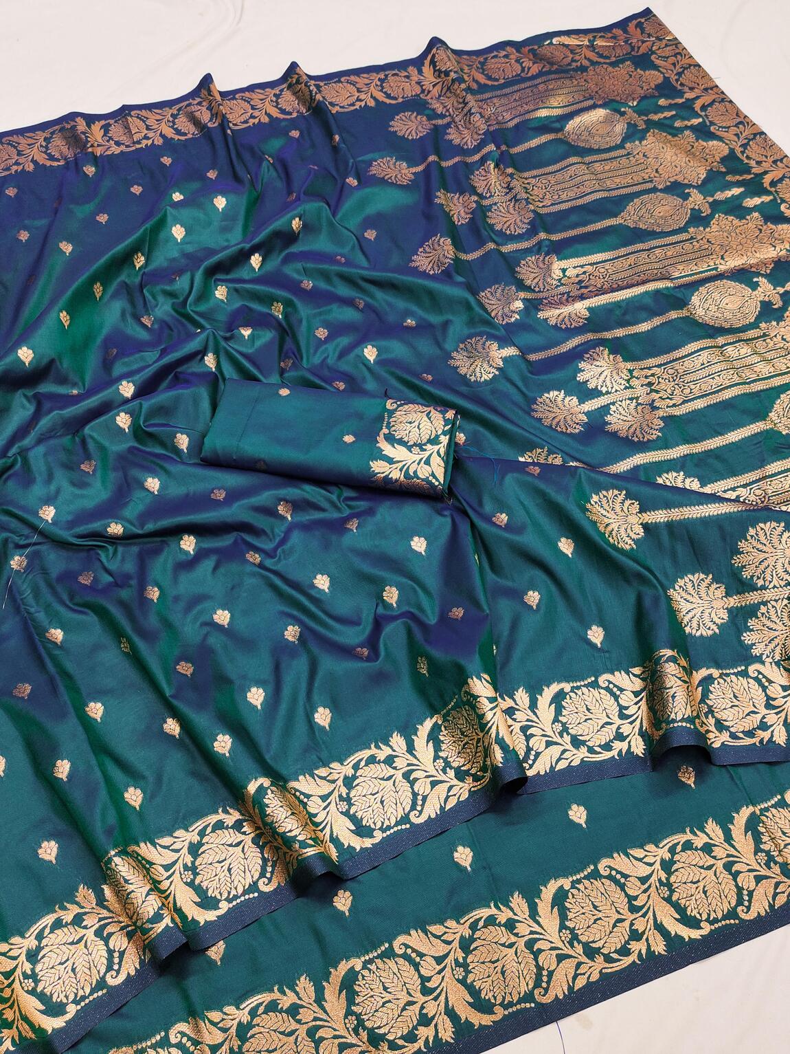 Refreshing Rama Soft Banarasi Silk Saree With Enchanting Blouse Piece