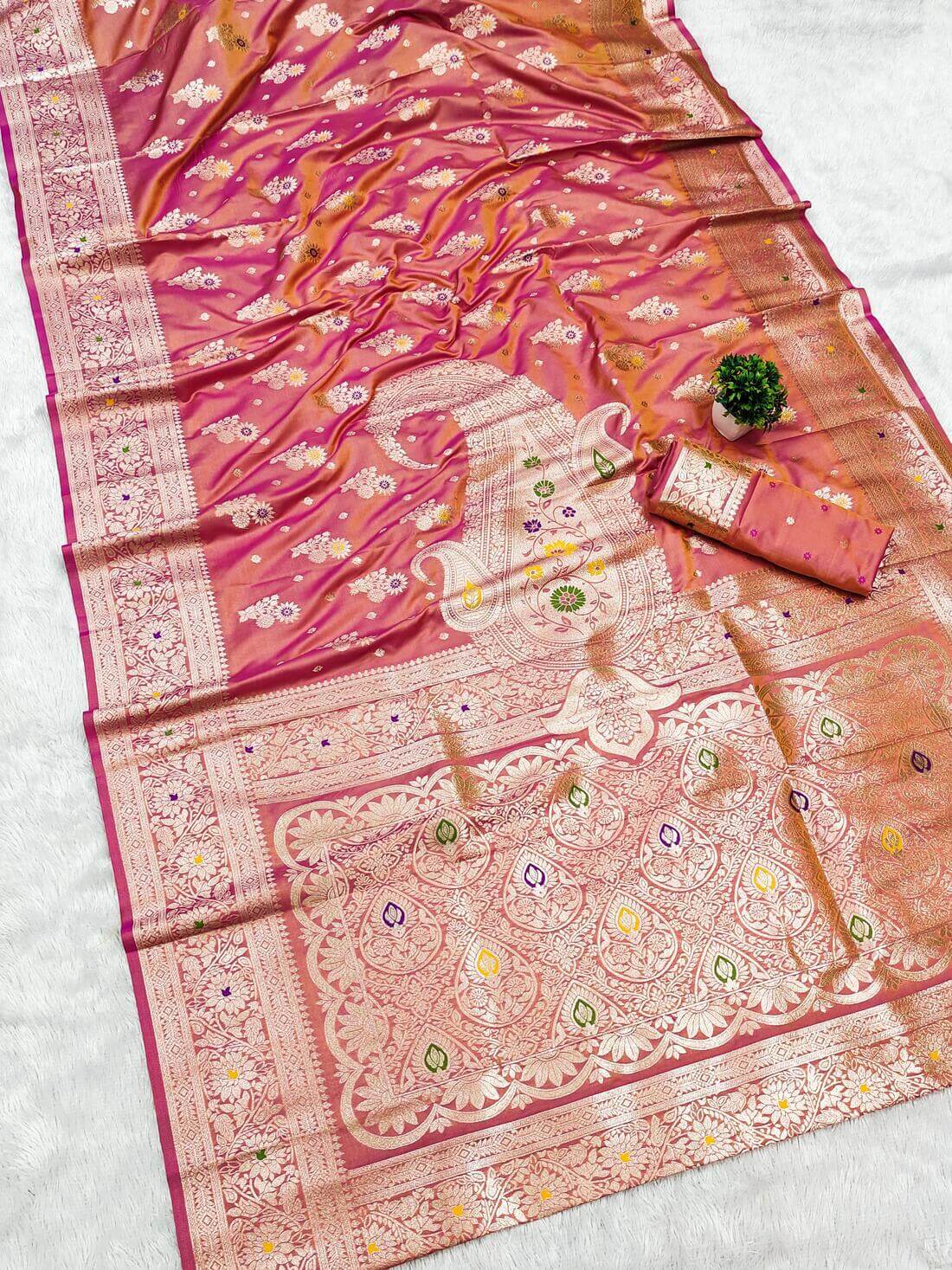 Susurrous Pink Soft Banarasi Silk Saree With Flameboyant Blouse Piece