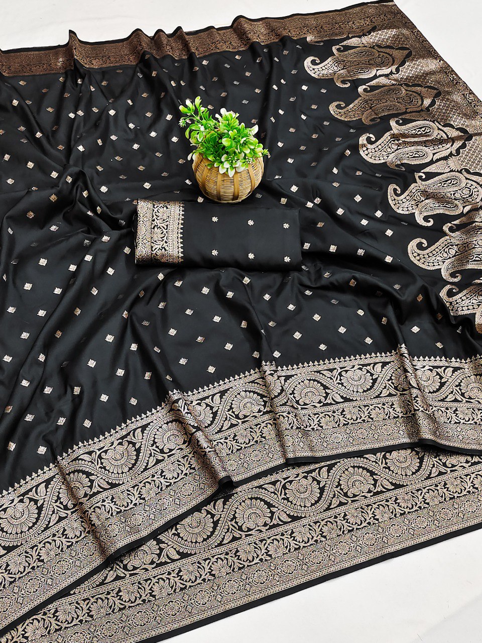Embellished Black Soft Banarasi Silk Saree With Radiant Blouse Piece