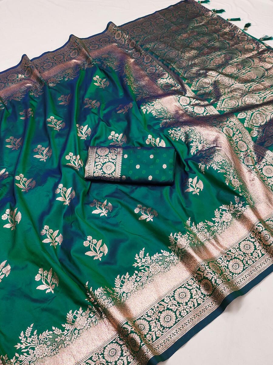 Smashing Green Soft Banarasi Silk Saree With Propinquity Blouse Piece