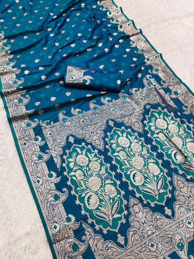 Phenomenal Blue Soft Banarasi Silk Saree With Adorning Blouse Piece