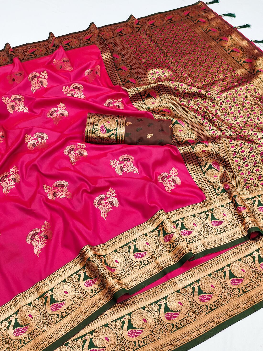 Preferable Dark Pink Paithani Silk Saree With Trendy Blouse Piece
