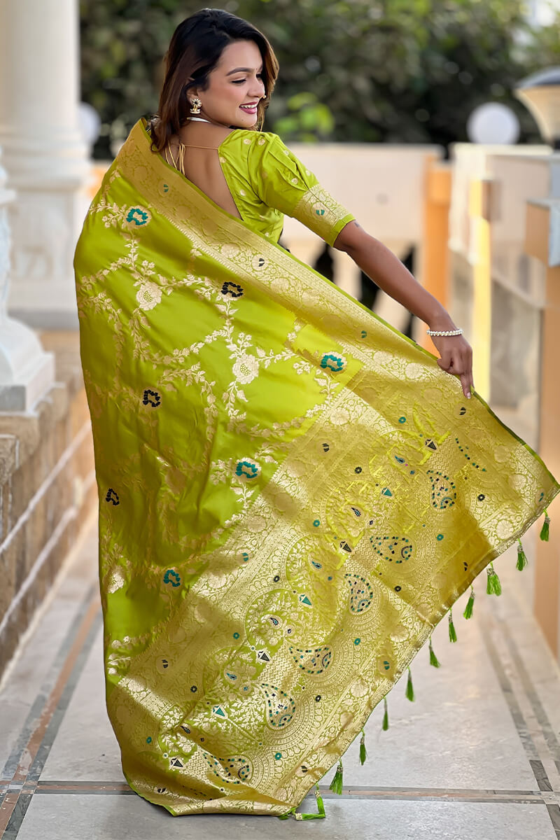 Chatoyant Parrot Soft Banarasi Silk Saree With Fragrant Blouse Piece