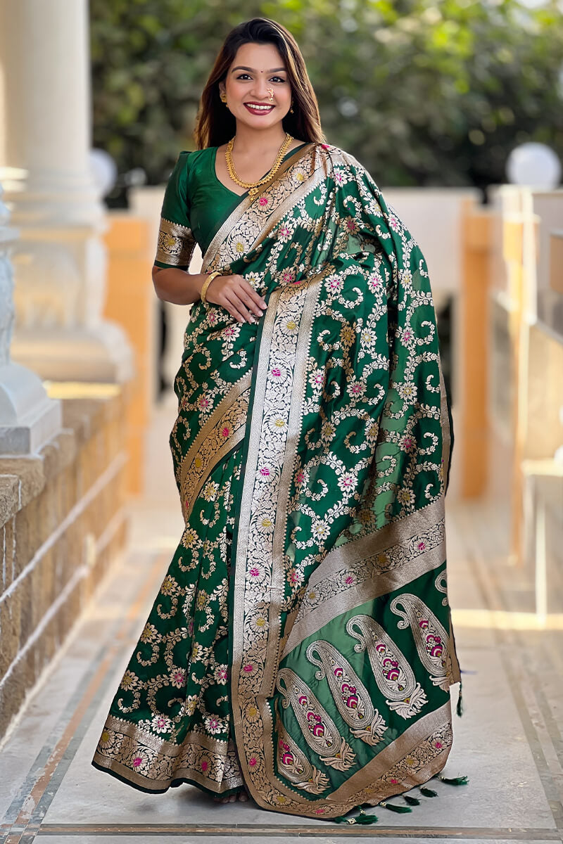 Innovative Dark Green Soft Banarasi Silk Saree With Lovely Blouse Piece