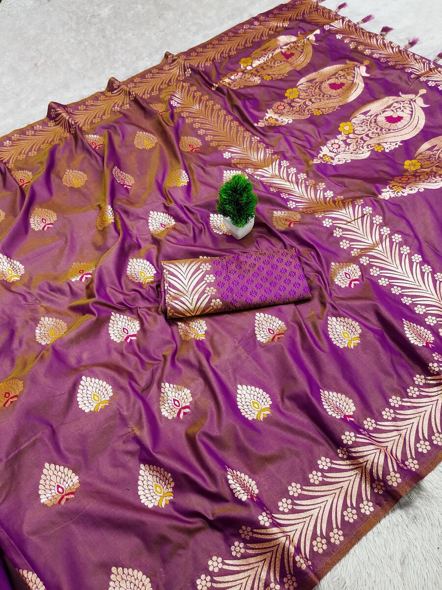 Gorgeous Purple Soft Banarasi Silk Saree With Unequalled Blouse Piece