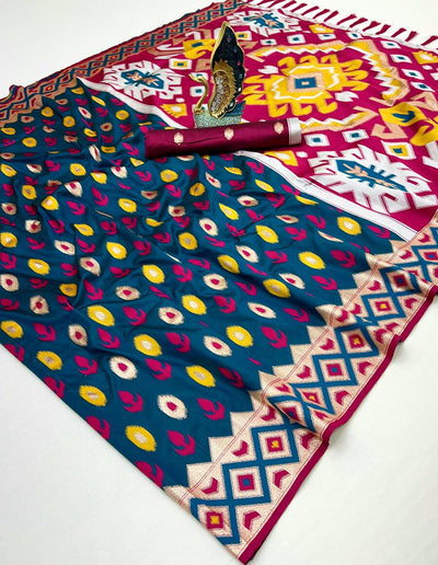 Effulgent Rama Soft Banarasi Ikkat Saree With Flameboyant Blouse Piece