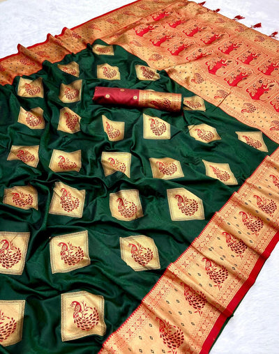 Diaphanous Dark Green Soft Banarasi Silk Saree With Excellent Blouse Piece