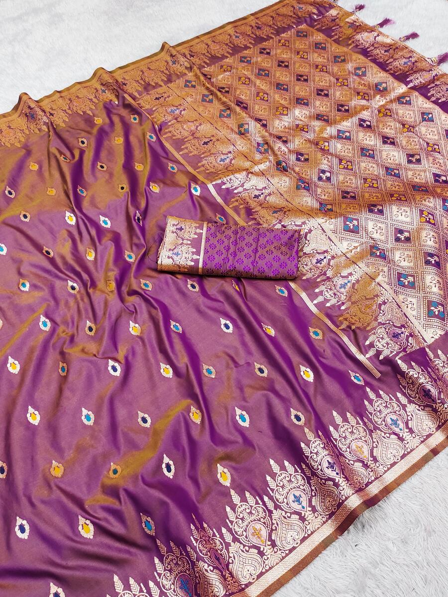Outstanding Lavender Soft Banarasi Silk Saree With Majesty Blouse Piece