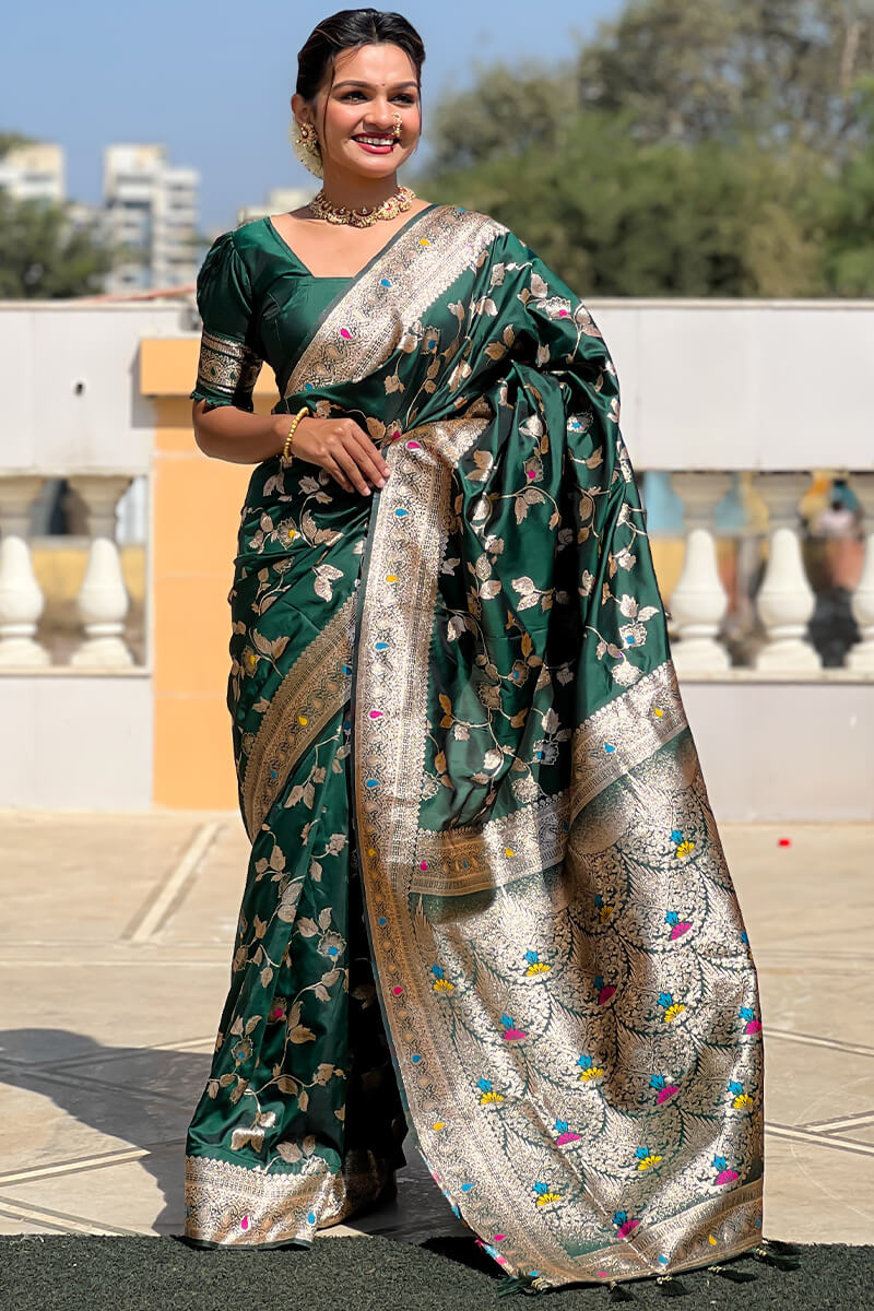 Glowing Dark Green Soft Banarasi Silk Saree With Radiant Blouse Piece