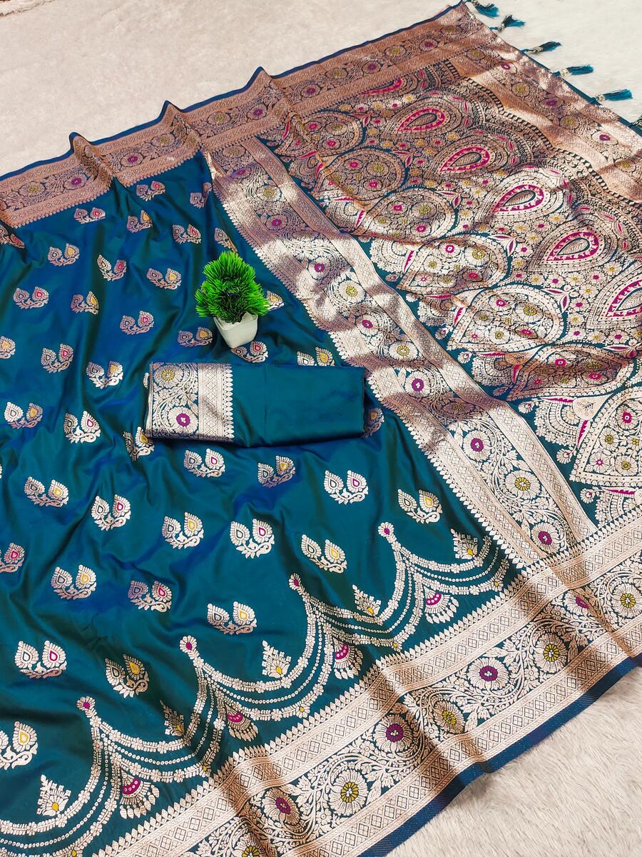 Embellished Rama Soft Banarasi Silk Saree With Ephemeral Blouse Piece