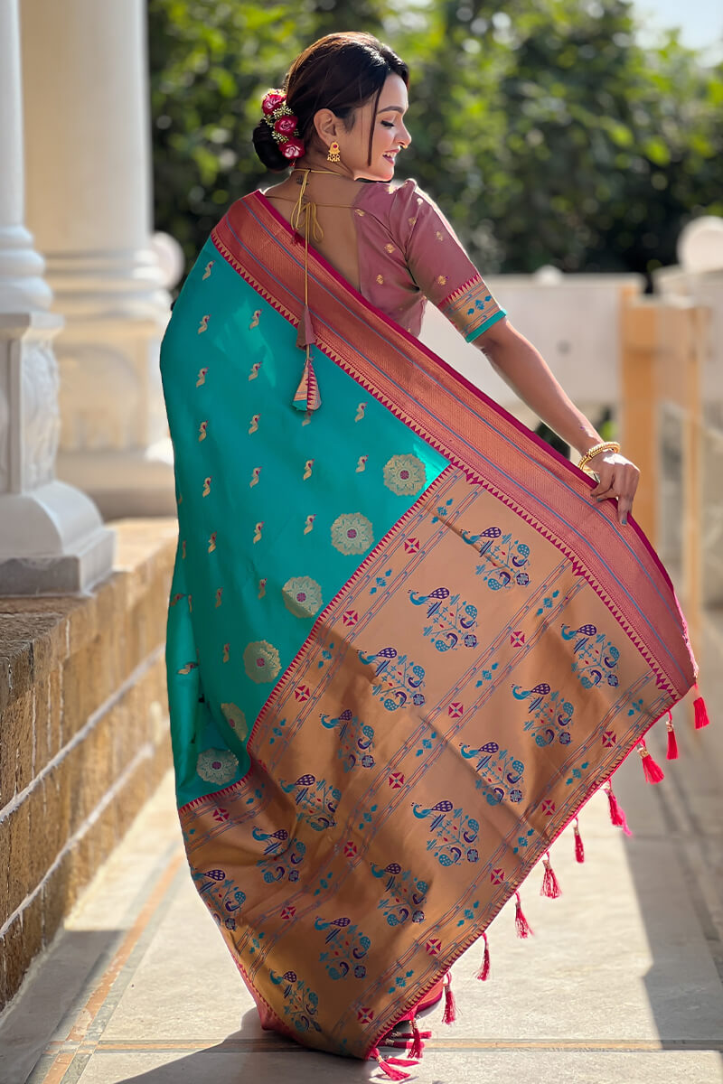 Eloquence Sea Green Paithani Silk Saree With Fugacious Blouse Piece