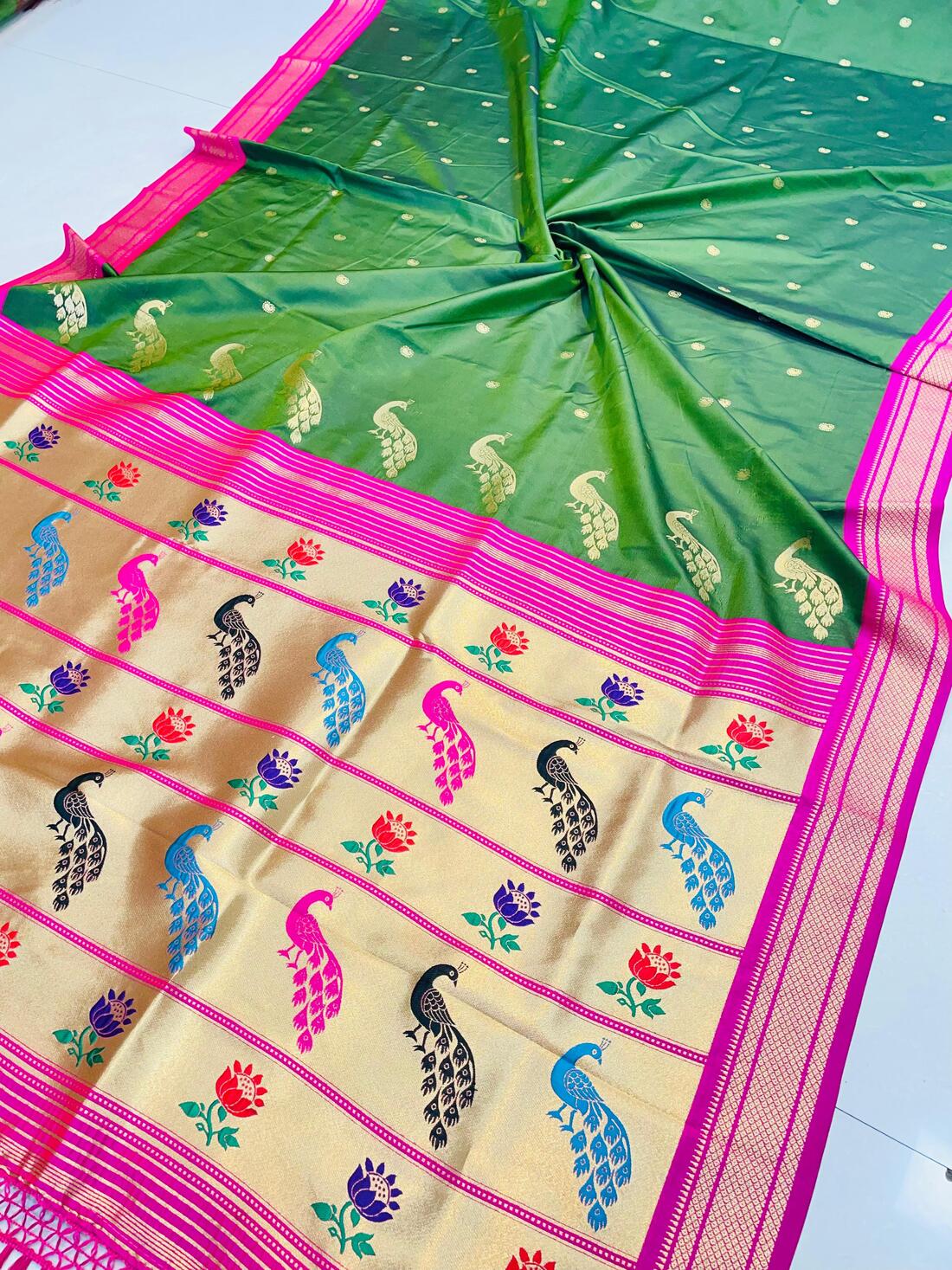 Glittering Green Paithani Silk Saree With Denouement Blouse Piece