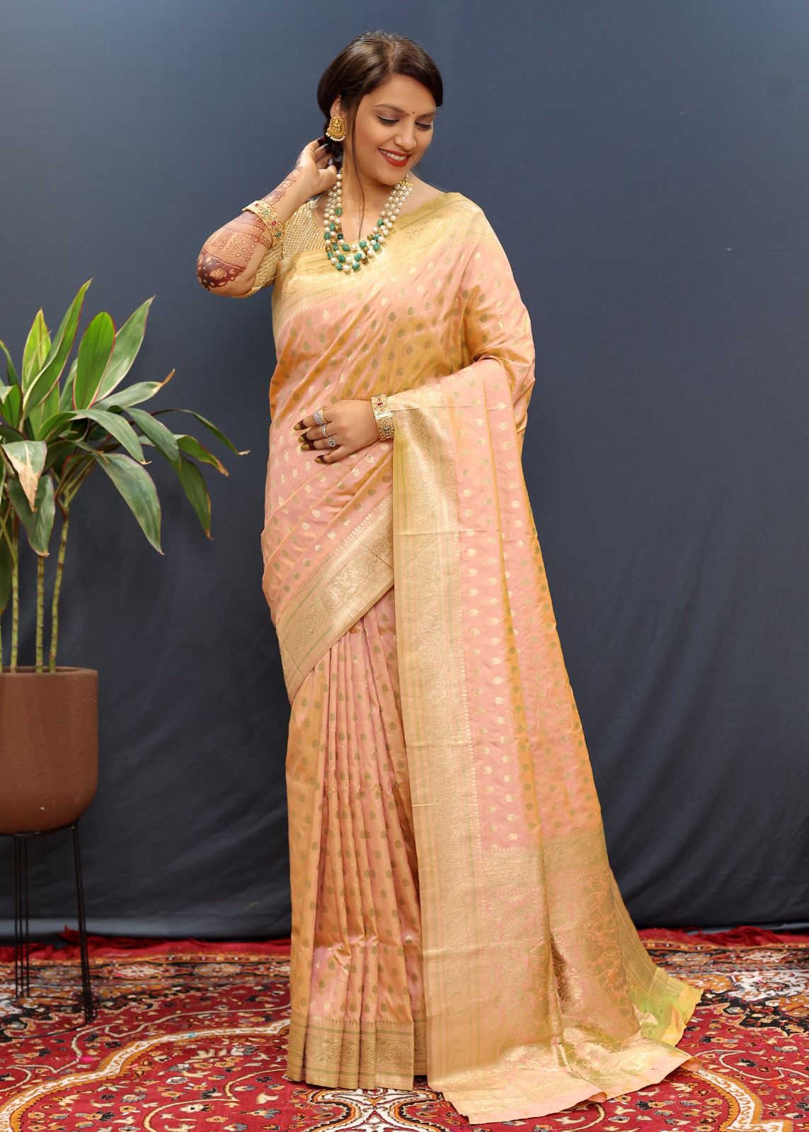 Fragrant Peach Soft Banarasi Silk Saree With Tempting Blouse Piece
