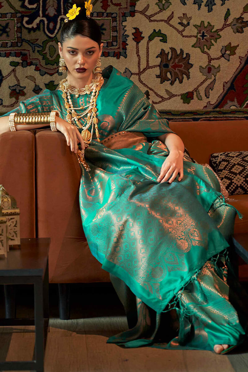 Classy Rama Kanjivaram Silk Saree With Adorning Blouse Piece