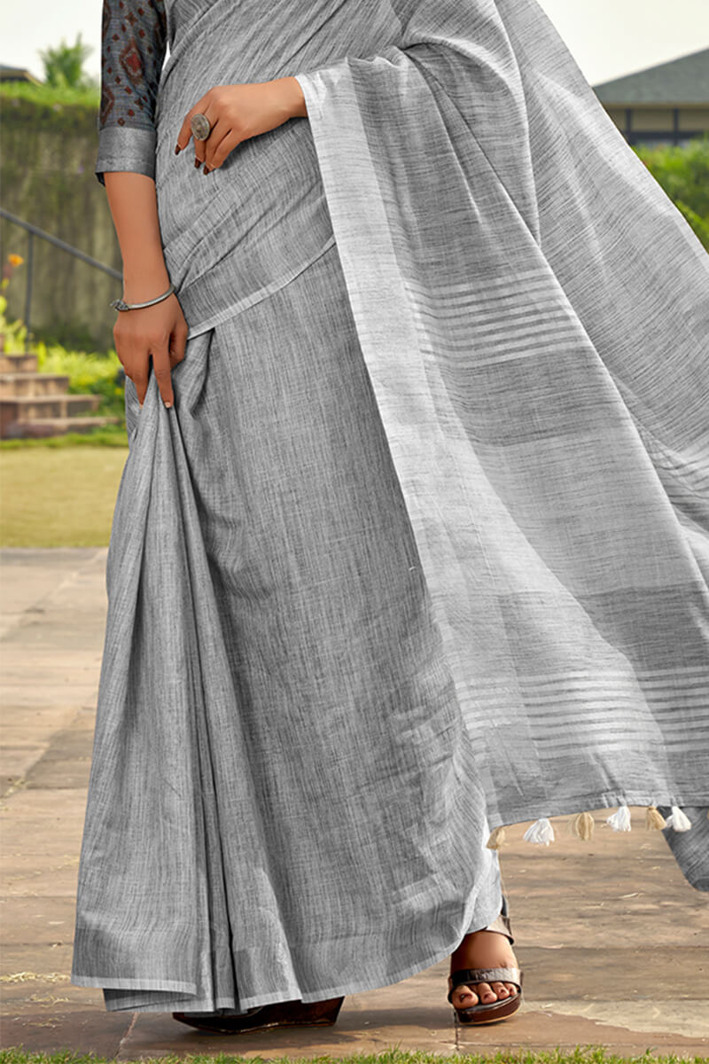 Brood Grey Cotton Silk Saree With Incredible Blouse Piece