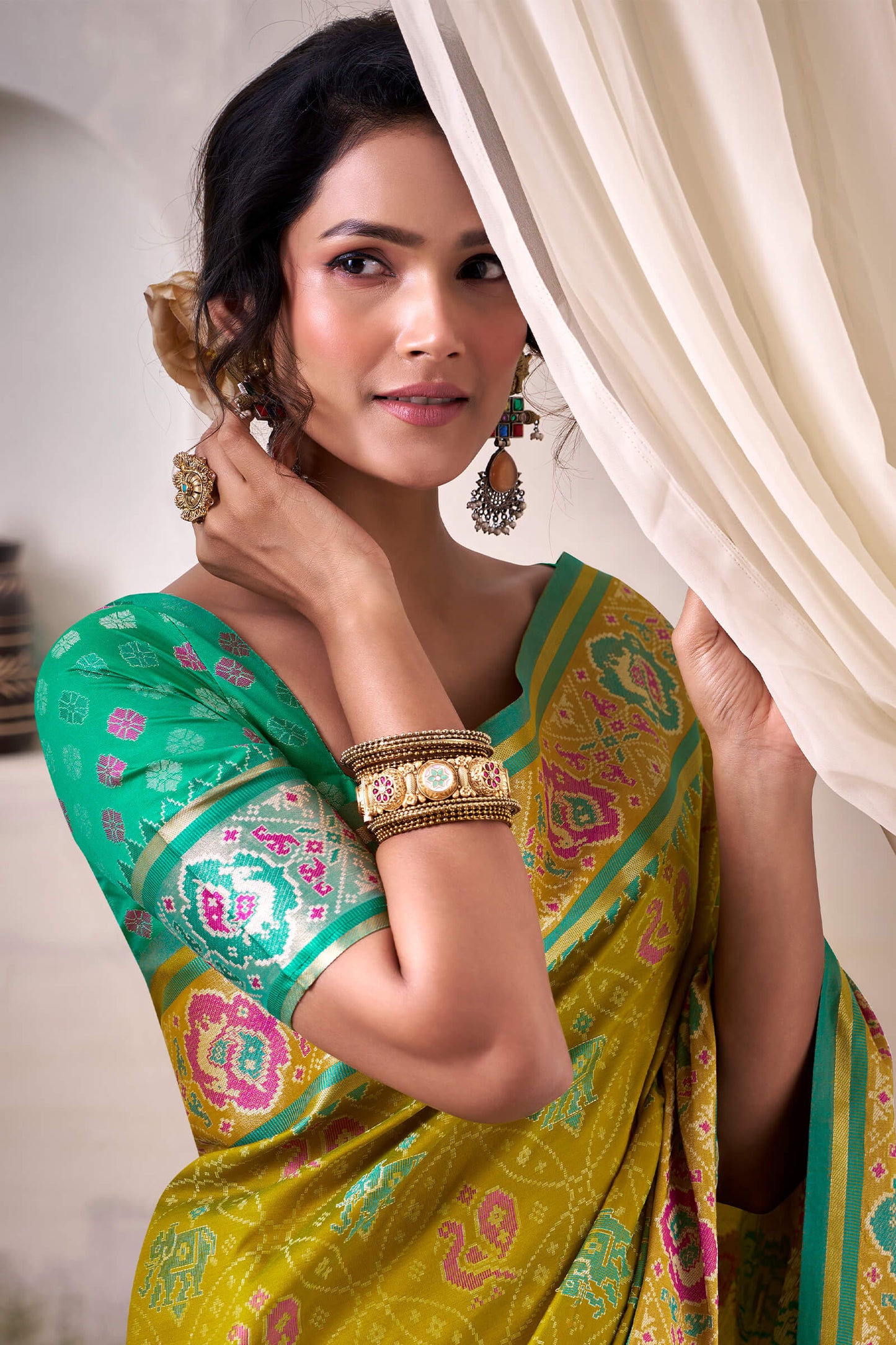 Zephyr Mehandi Patola Silk Saree With Inspiring Blouse Piece