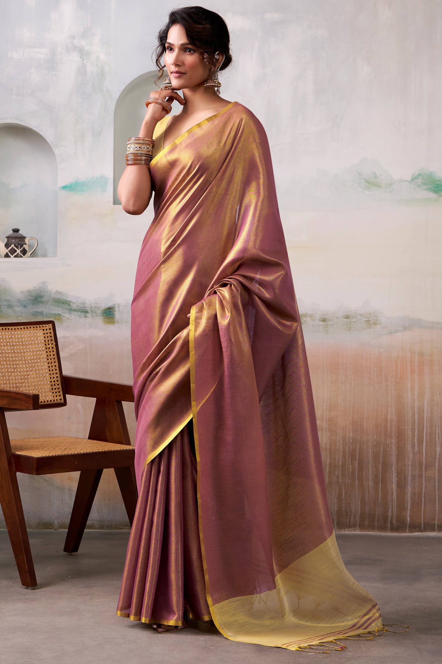 Gratifying Purple Soft Banarasi Tissue Silk Saree With Improbable Blouse Piece