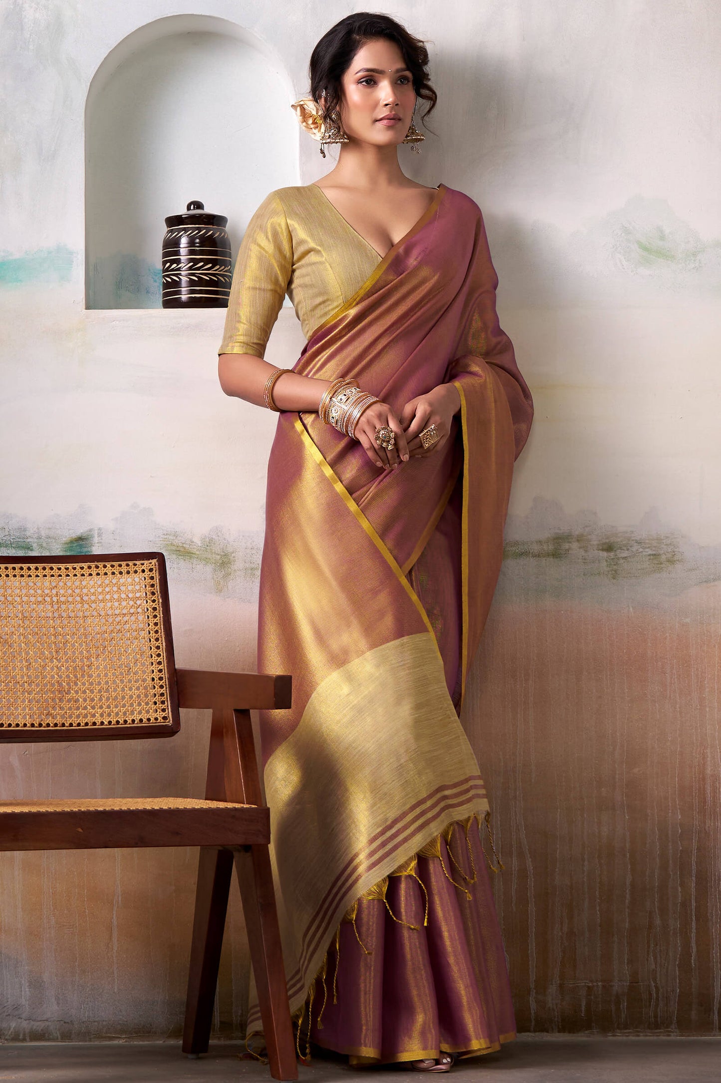 Gratifying Purple Soft Banarasi Tissue Silk Saree With Improbable Blouse Piece