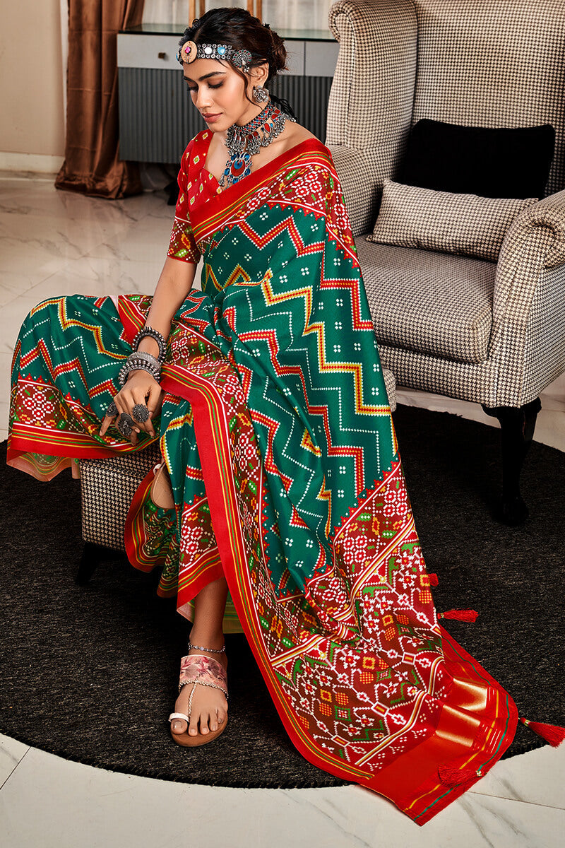 Pleasurable Rama Patola Silk Saree with Felicitous Blouse Piece