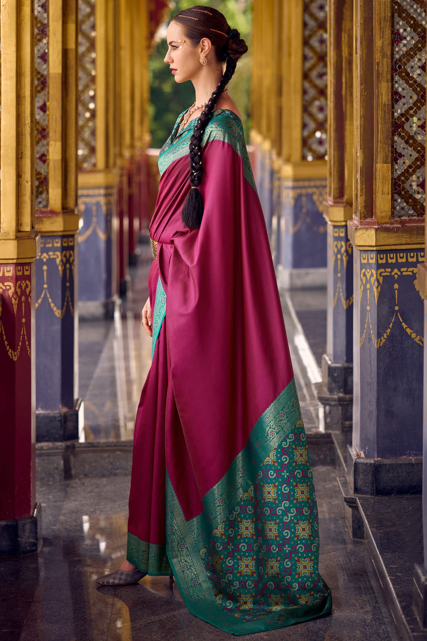 Energetic Wine Soft Banarasi Silk Saree With Chatoyant Blouse Piece