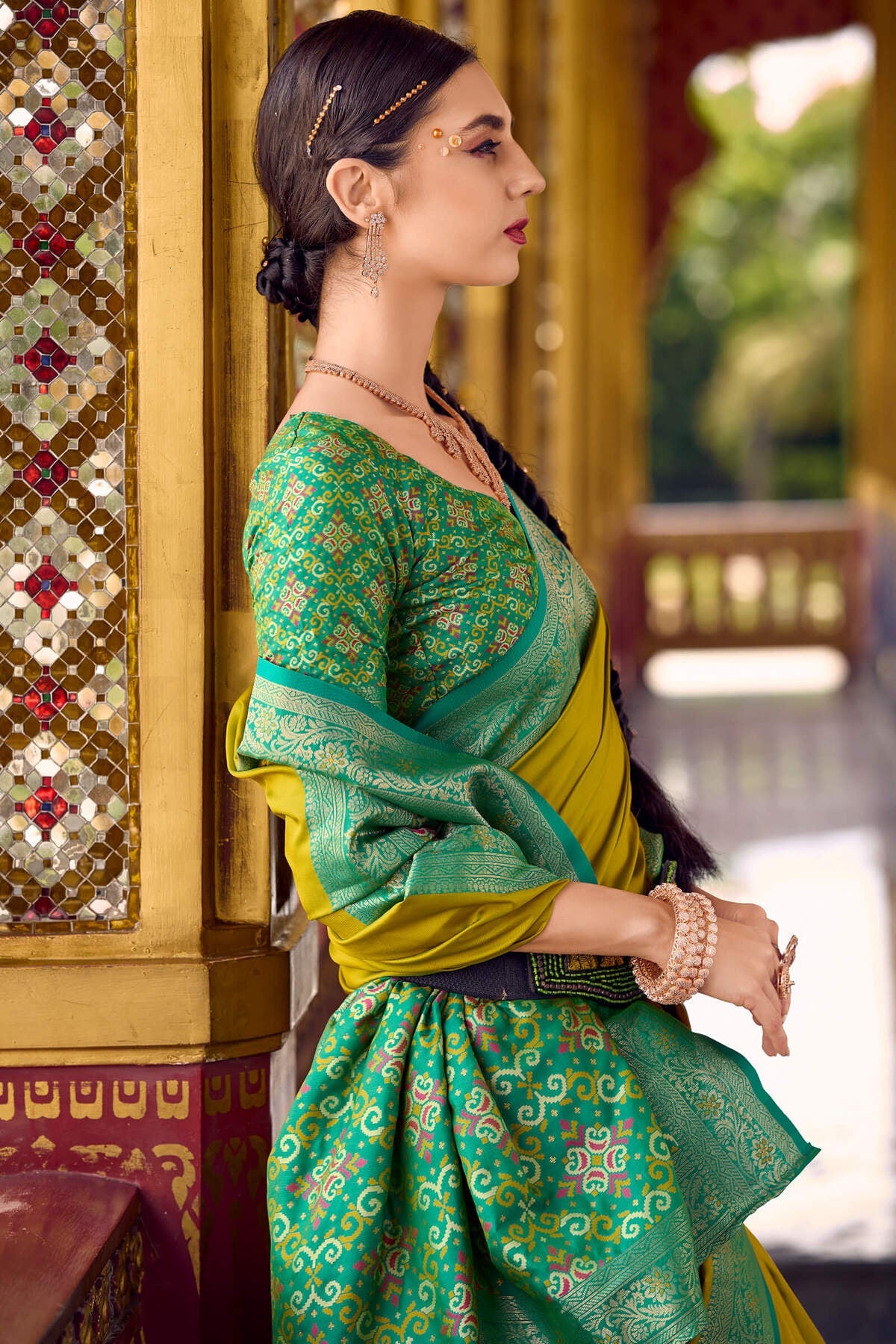 Majesty Mehndi Soft Banarasi Silk Saree With Capricious Blouse Piece