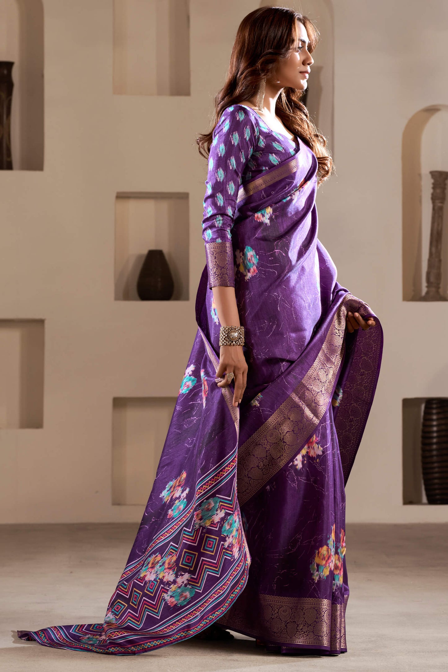 Sonorous Purple Digital Printed Dola Silk Saree With Exemplary Blouse Piece