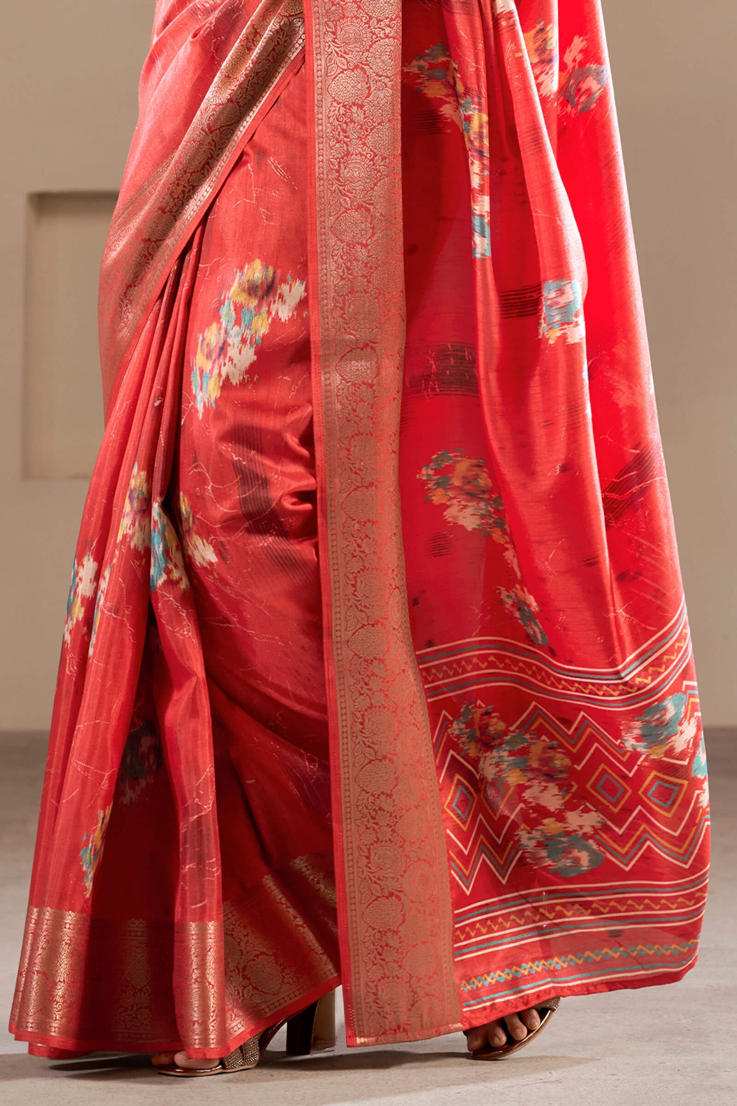 Piquant Red Digital Printed Dola Silk Saree With Evocative Blouse Piece
